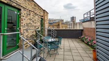 Signature Apartment, 2 Bedrooms, City View | Terrace/patio