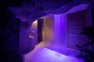 Hot tub, Turkish bath, body treatments, hydrotherapy, facials