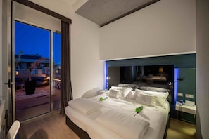 Frette Italian sheets, premium bedding, down duvets, pillow-top beds
