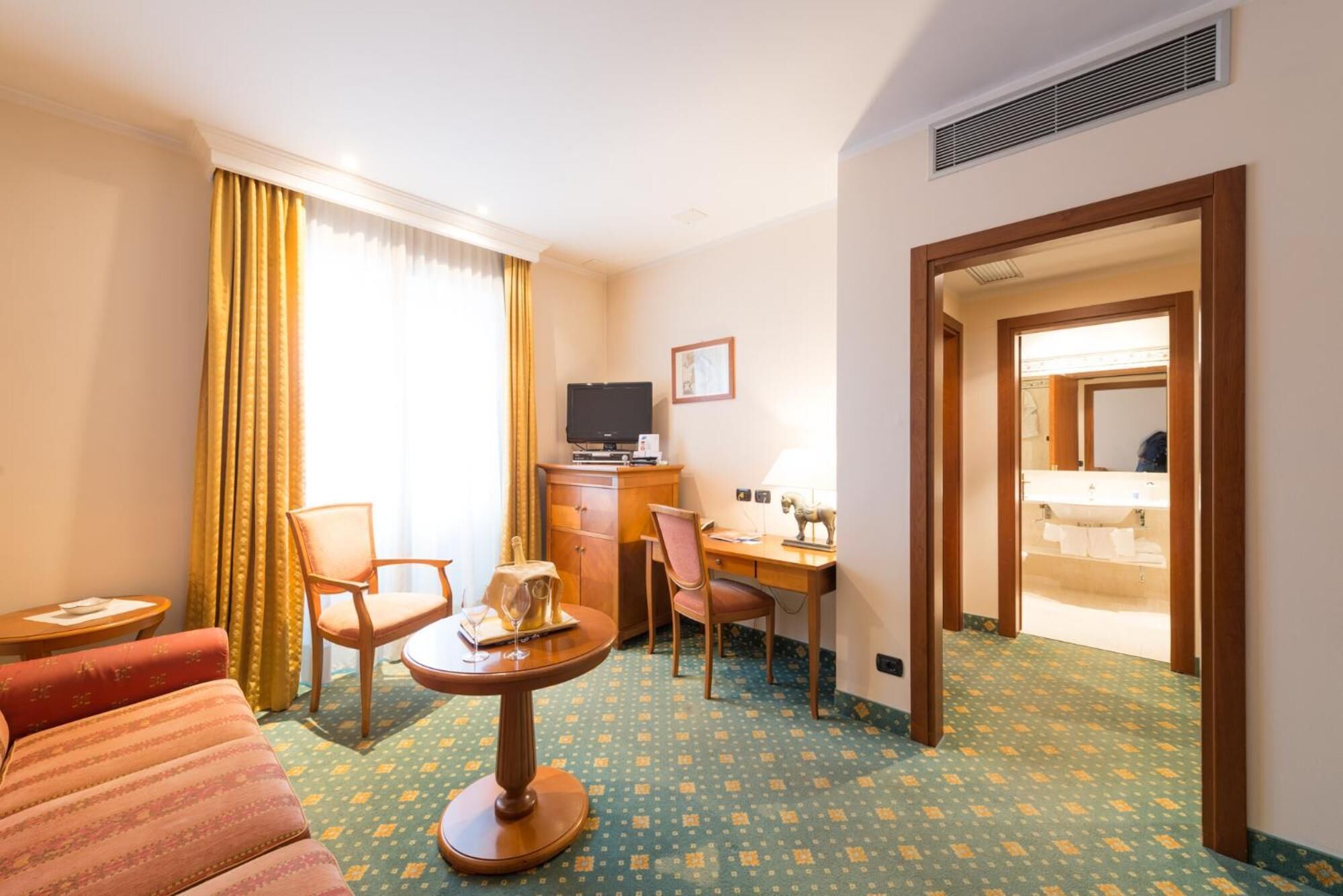 minibar, in-room safe, desk, blackout curtains