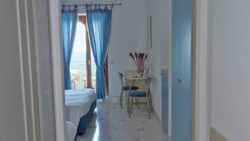 Superior-Dreibettzimmer, 1 Schlafzimmer, Terrasse, Meerblick