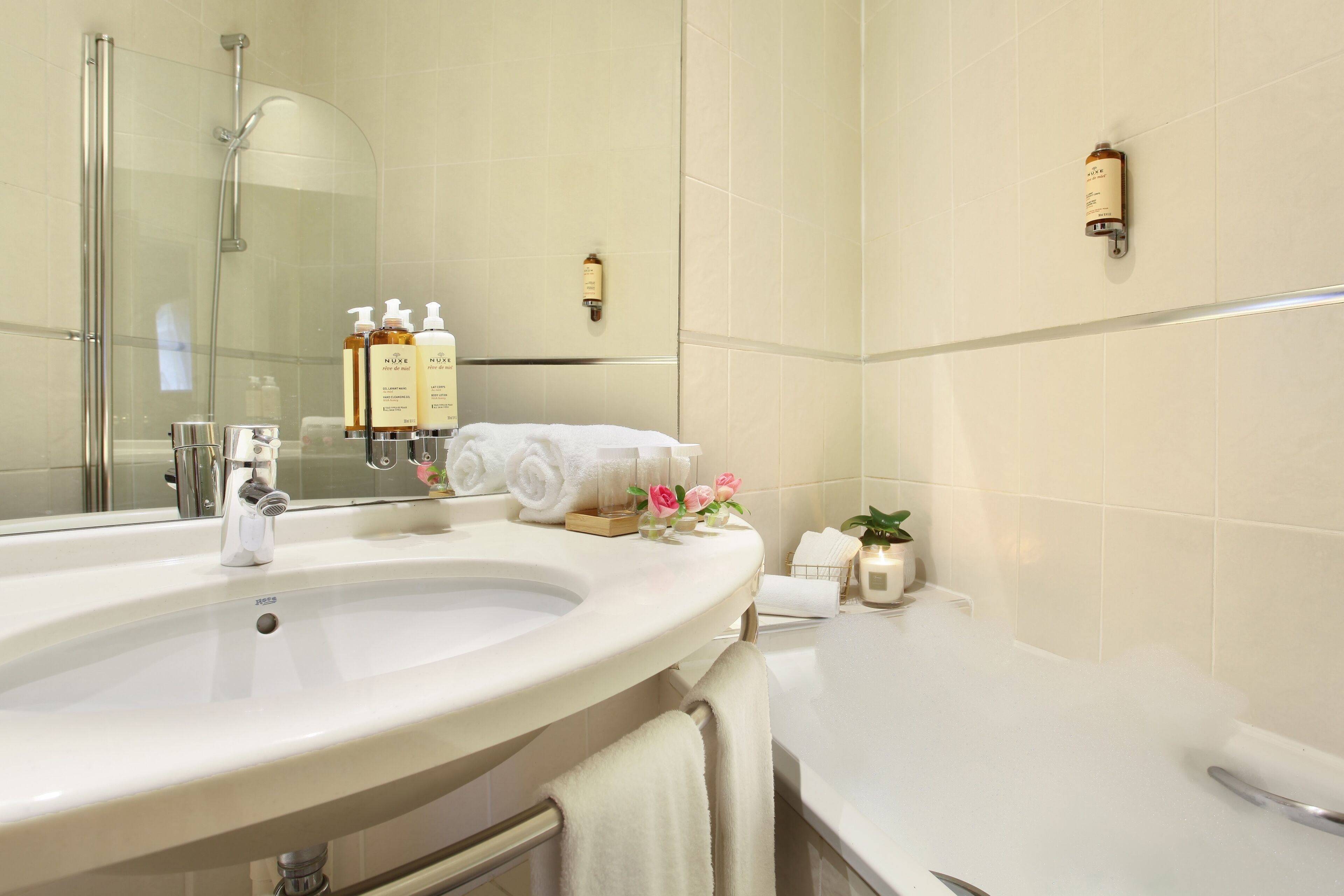 triple room | bathroom | shower, eco-friendly toiletries, hair dryer, slippers