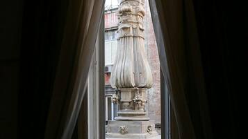 Habitación estándar con 1 cama matrimonial o 2 individuales | Balcón