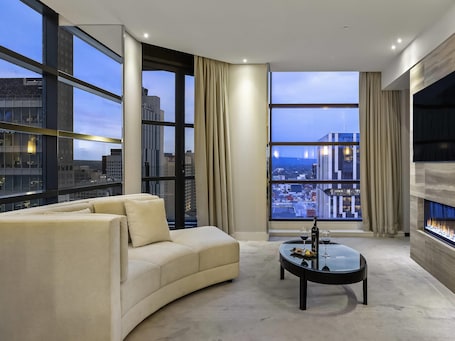 Suite, 1 Double Bed. Peppers Waymouth Adelaide