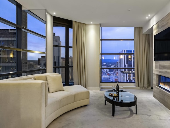 Suite, 1 lit double | Literie de qualité, lit avec matelas à plateau-coussin, minibar