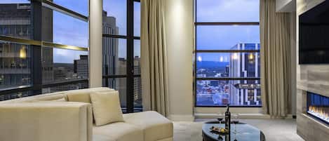 Suite, 1 Double Bed | Premium bedding, pillow-top beds, minibar, in-room safe