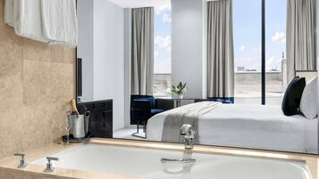 Literie de qualité supérieure, surmatelas, minibar