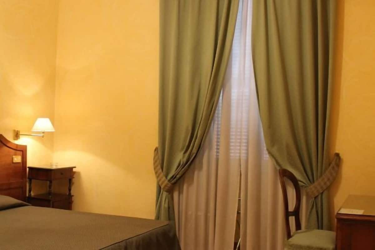 1 slaapkamer, een minibar, een bureau, gratis wifi