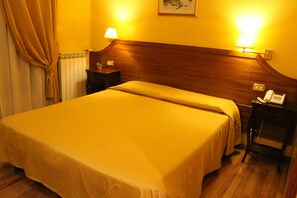 Double or Twin Room | Minibar, desk, free WiFi, bed sheets