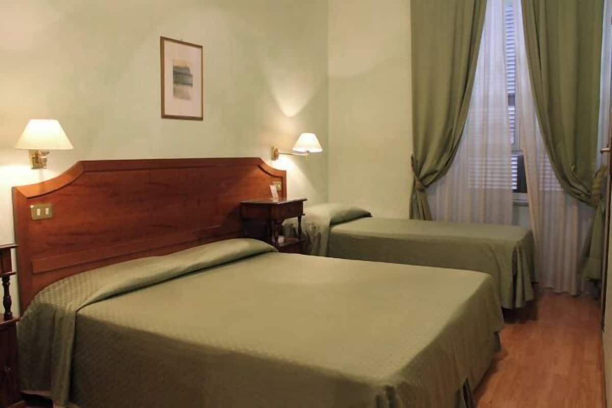 Minibar, desk, free WiFi, bed sheets