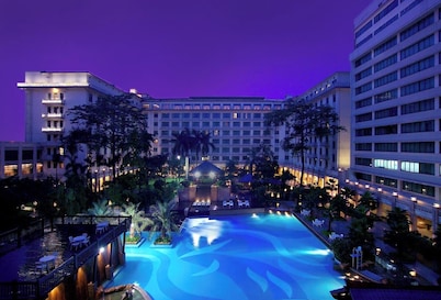 Dong Fang Hotel Guangzhou - Free Shuttle bus to Canton Fair Complex & Overseas Buyer Registration Services