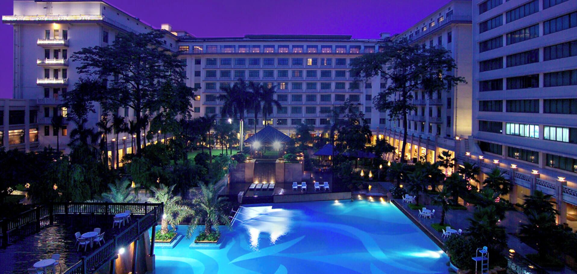 Outdoor pool, open 7:00 AM to 9:00 PM, pool umbrellas, pool loungers
