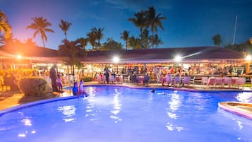 3 outdoor pools, pool umbrellas
