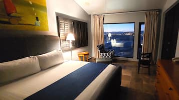 Habitació nupcial, 1 llit de matrimoni gran, vistes a l'oceà | 1 dormitori, roba de llit d'alta qualitat i cobrellits