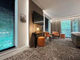 Suíte família | Roupas de cama premium, cofres nos quartos, escrivaninha