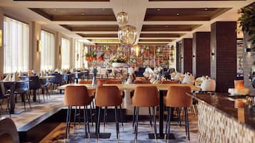 4 Restaurants; Frühstück, Mittagessen und Abendessen werden serviert