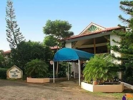 Außenbereich. Hotel Paraiso de Colon
