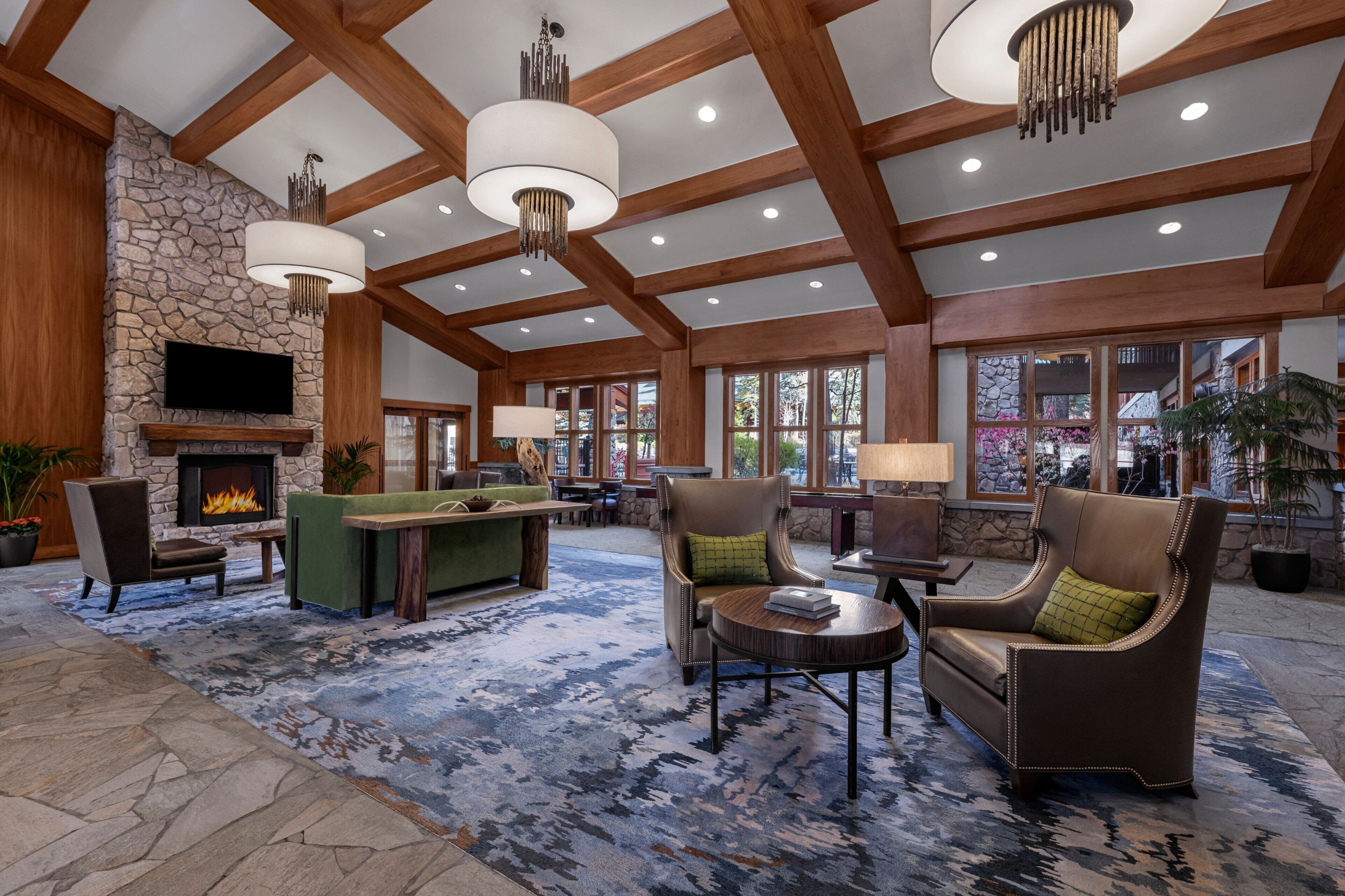 Lobby lounge