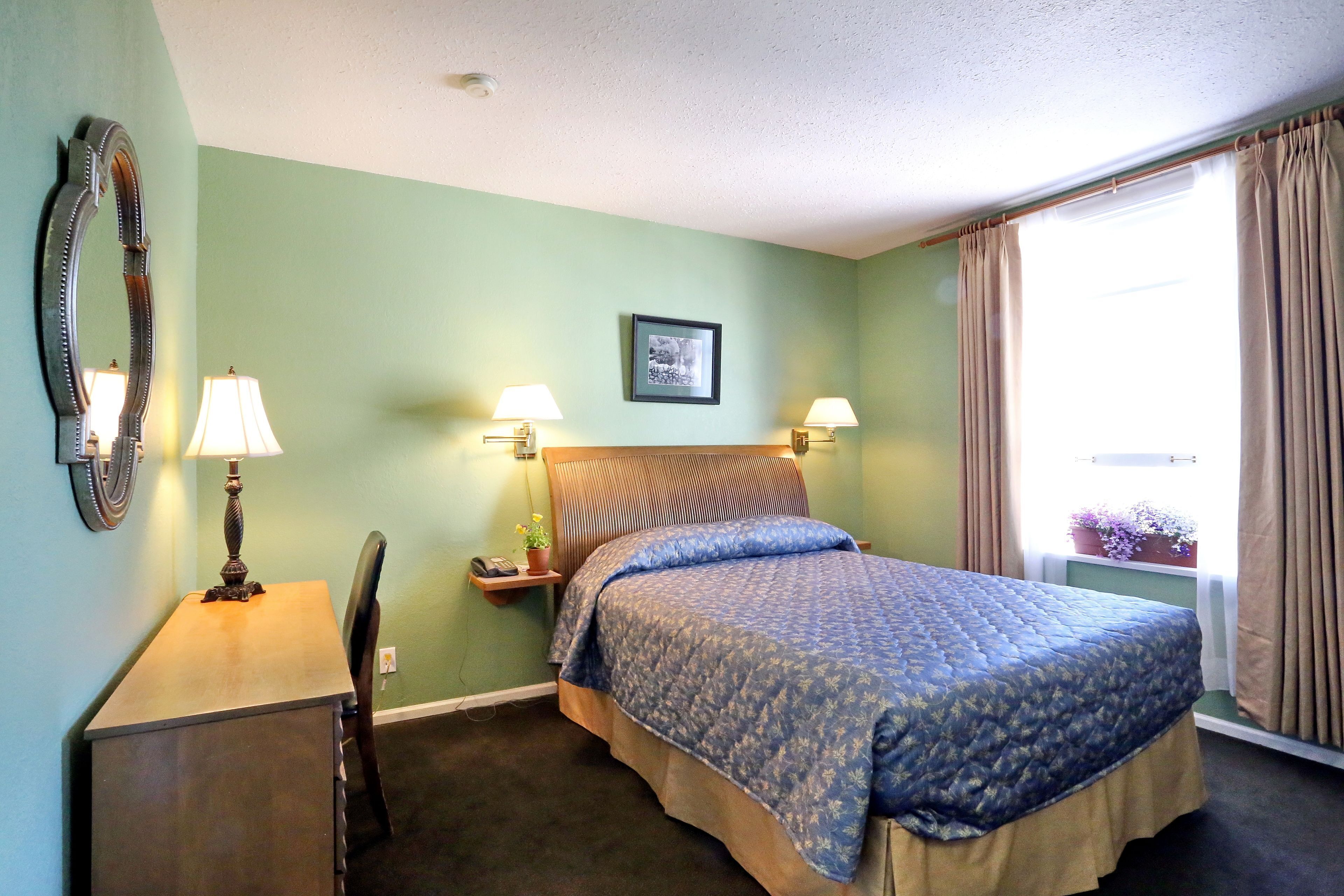 Premium bedding, individually decorated, individually furnished, desk