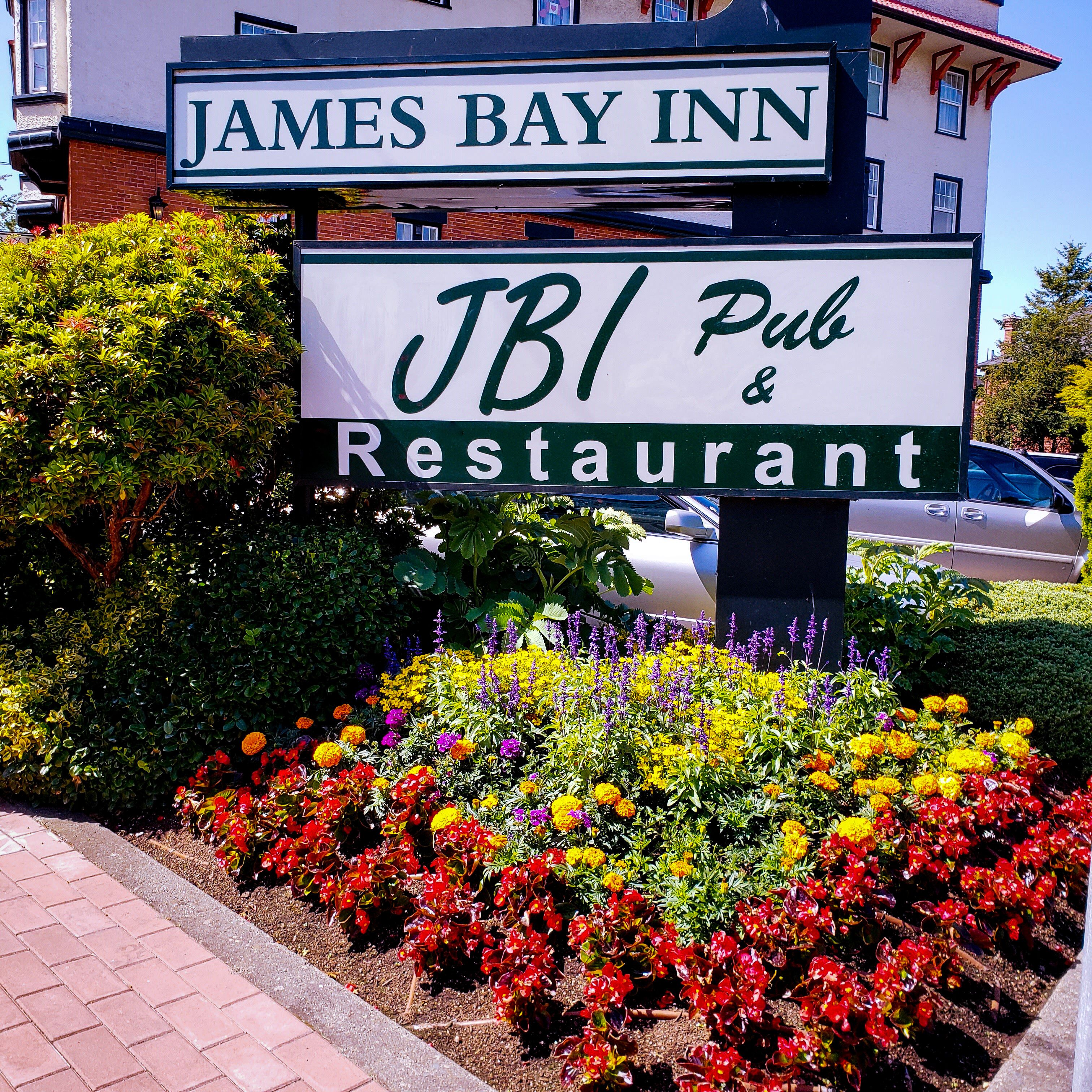 Photo - James Bay Inn Hotel, Suites & Cottage