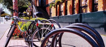 James Bay Inn Hotel & Suites