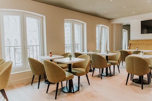 Daily buffet breakfast (EUR 14 per person)