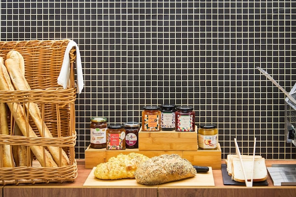 Daily buffet breakfast (EUR 13.90 per person)