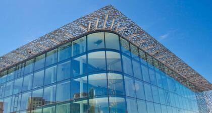 greet hotel Marseille Parc Chanot Velodrome