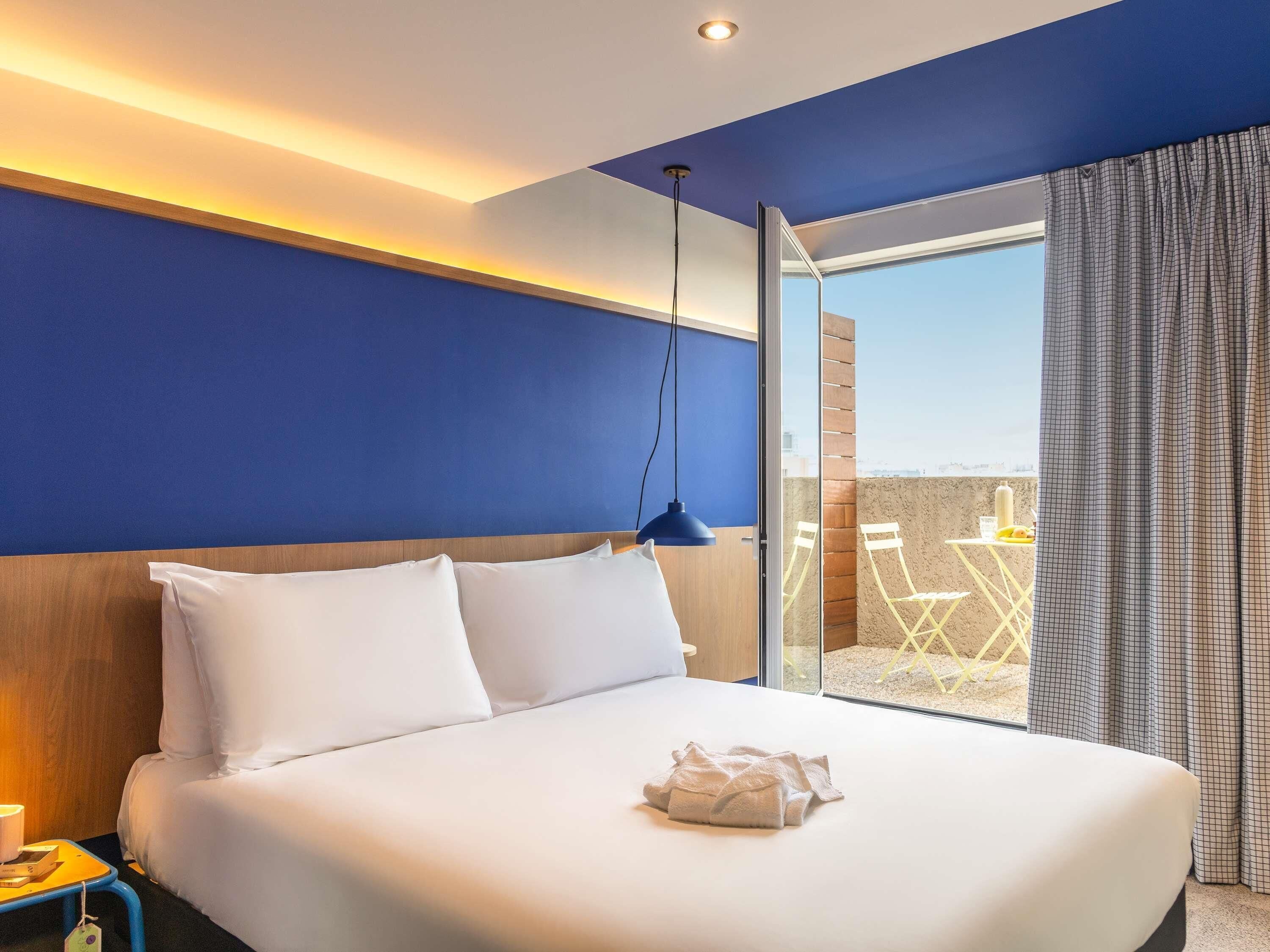 Dobbeltrom – superior, 1 dobbeltseng, terrasse | Safe på rommet, individuelt dekorert, individuelt innredet og skrivebord