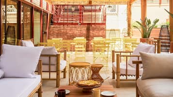 Daily buffet breakfast (EUR 13.90 per person)