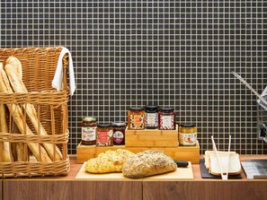 Daily buffet breakfast (EUR 13.90 per person)