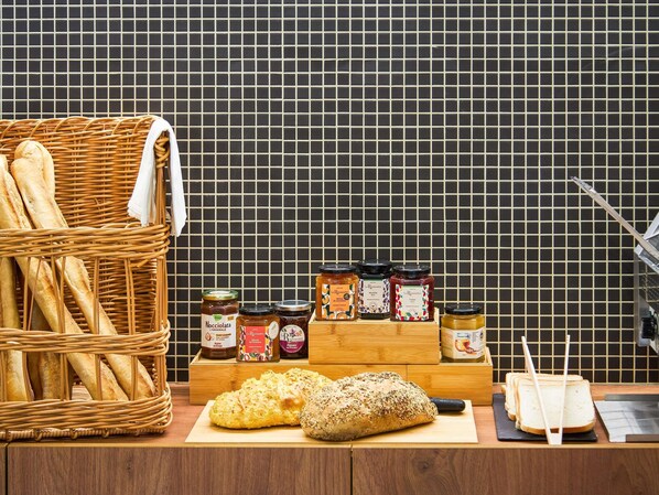 Daily buffet breakfast (EUR 13.90 per person)