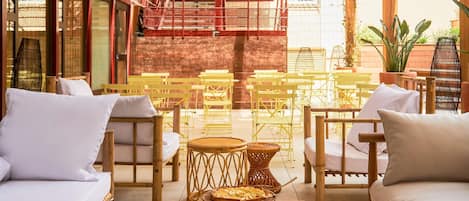 Daily buffet breakfast (EUR 13.90 per person)