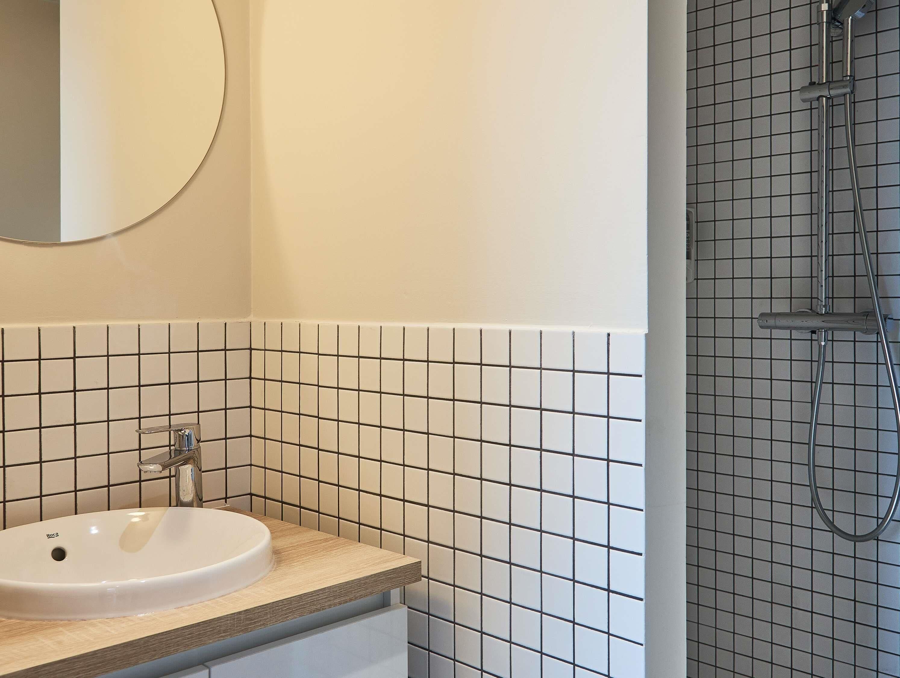 Két bảo mật tại phòng, trang trí khác biệt 