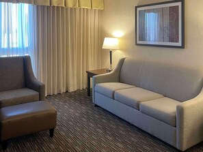 Suite, 1 kingsize-seng, ikke-røyk | Skrivebord, strykejern/-brett og barnesenger (inkludert)