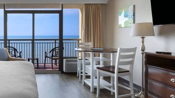 Kamar Double, 1 Tempat Tidur King, tepi laut | Fasilitas kamar