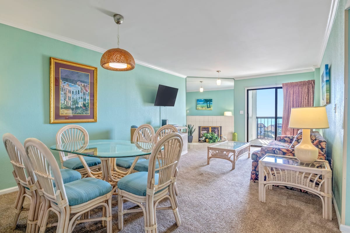 Standard Room, 3 Bedrooms, No View (Sea Mark) | Living area | 32-inch flat-screen TV with cable channels, TV