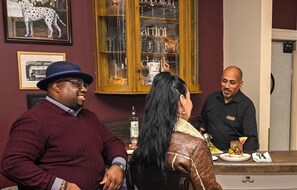 Bar (on property) - The Kendall Hotel at the Engine 7 Firehouse (Cambridge)