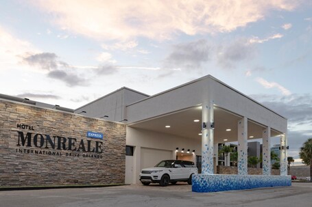 Hotel Monreale Express International Drive Orlando - Image 2