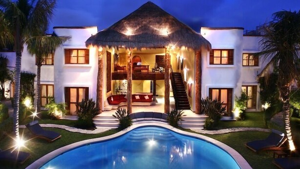 Unclassified image, 1 of 19, button - Mosquito Blue (Playa del Carmen)