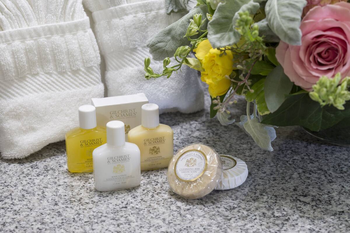 separate bathtub and shower, free toiletries, hair dryer, towels