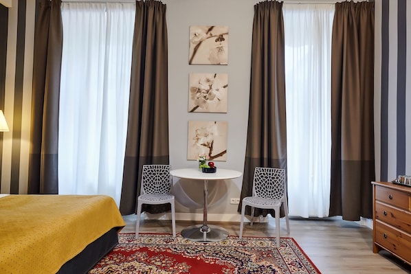 Standard-Apartment, Annex
