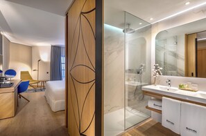 Habitación triple Premium (Plus) | 1 habitación, ropa de cama de alta calidad y edredón