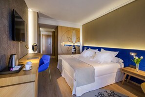 1 bedroom, premium bedding, down comforters, Select Comfort beds