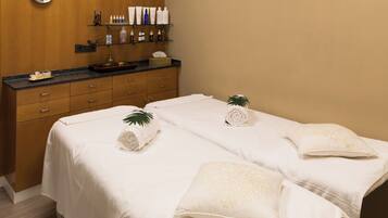 Body treatments, hydrotherapy, aromatherapy, hot stone massages