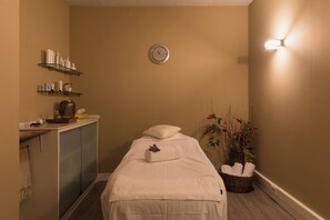 Body treatments, hydrotherapy, aromatherapy, hot stone massages - Mercure Bilbao Jardines De Albia (Bilbao)