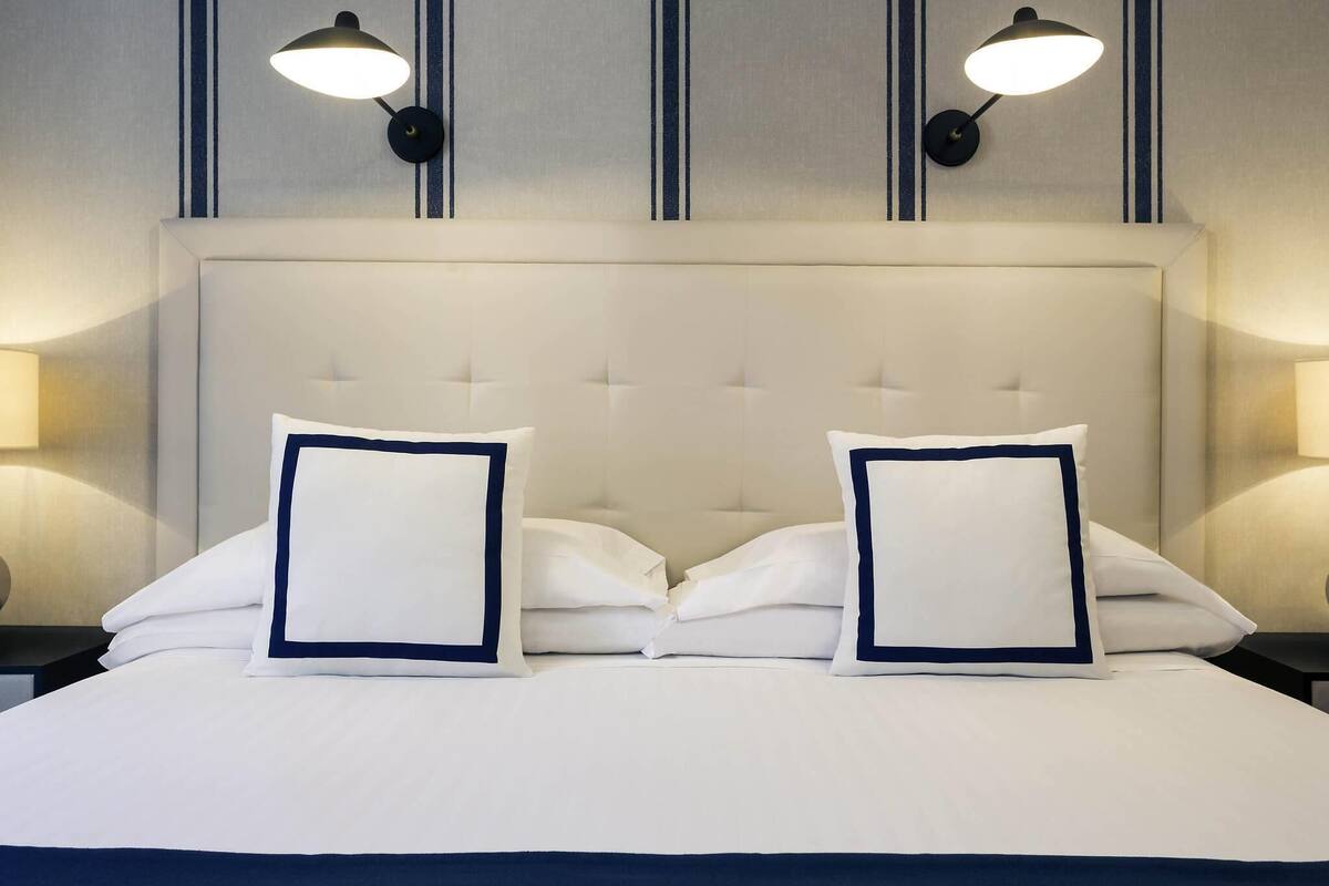 Minibar, in-room safe, desk, blackout curtains