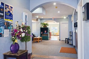 Reception - Mountain View Inn (Canmore)