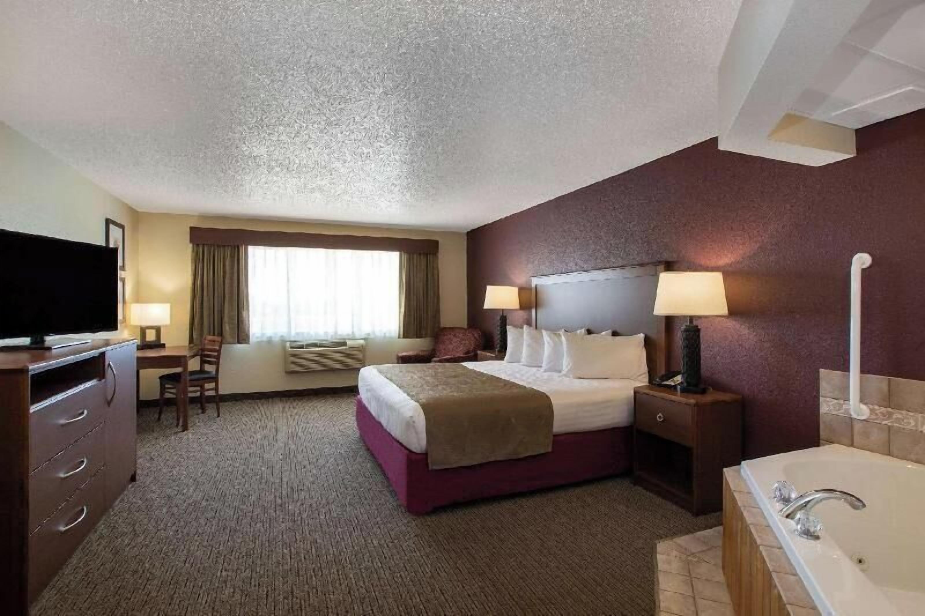 In-room safe, desk, laptop workspace, soundproofing