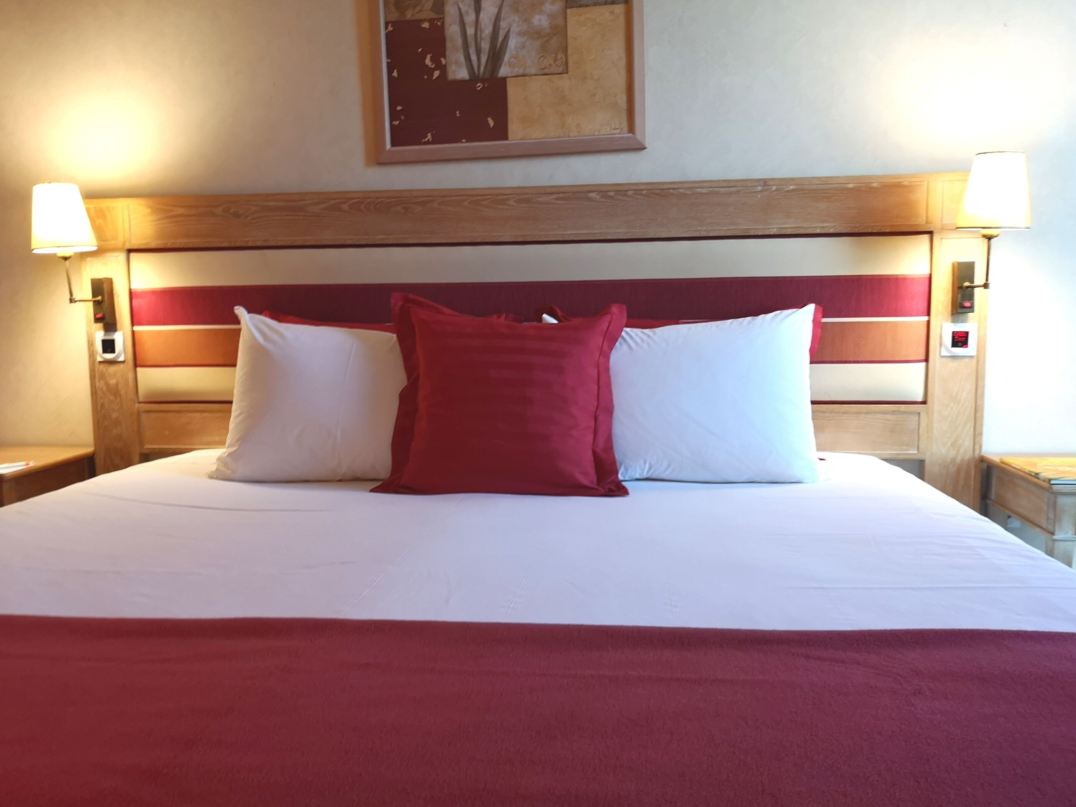 In-room safe, desk, blackout drapes, free WiFi